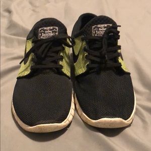 BLACK AND LIME GREEN NIKE STEFAN JANOSKI SHOES